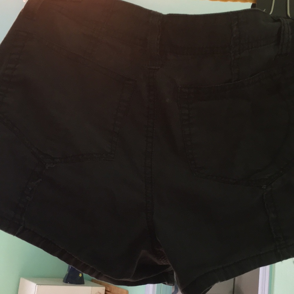 Shorts - Picture 2 of 3